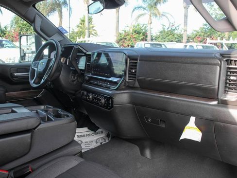 Used 2024 Chevrolet Silverado 3500 LT w/ Convenience Package image 27