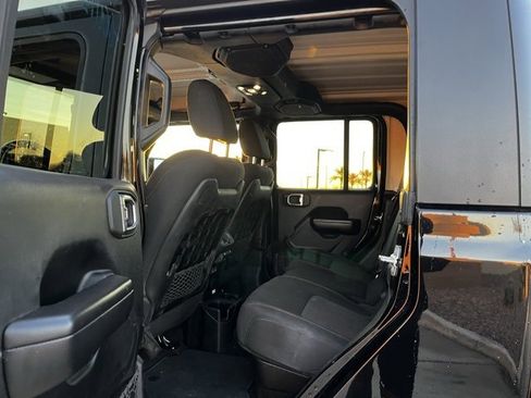 Certified 2021 Jeep Gladiator Mojave image 9