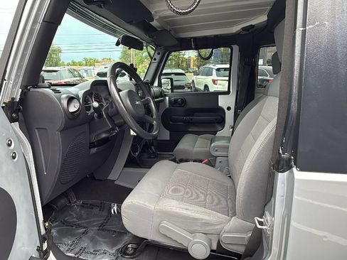 Used 2009 Jeep Wrangler Rubicon w/ PWR Convenience Group AWD/4WD image 10