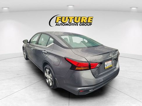 Used 2025 Nissan Altima 2.5 S FWD image 4