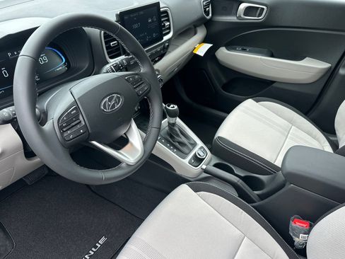 New 2026 Hyundai Venue SEL FWD image 10