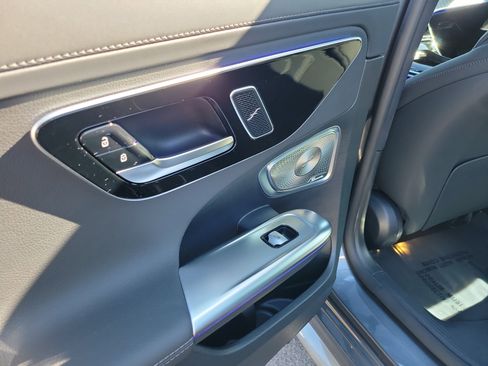 Certified 2025 Mercedes-Benz C 300 Sedan image 11