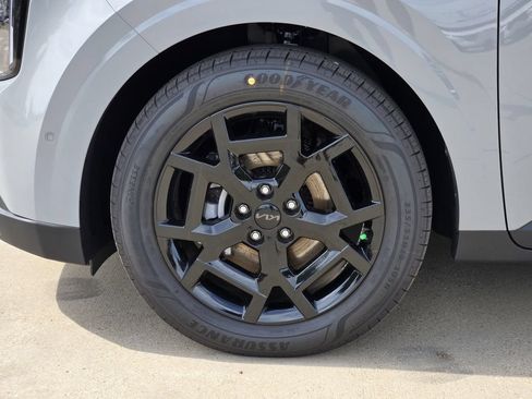 New 2026 Kia Carnival SX Prestige FWD image 9