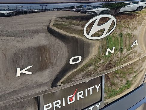 Used 2024 Hyundai Kona SEL FWD image 31