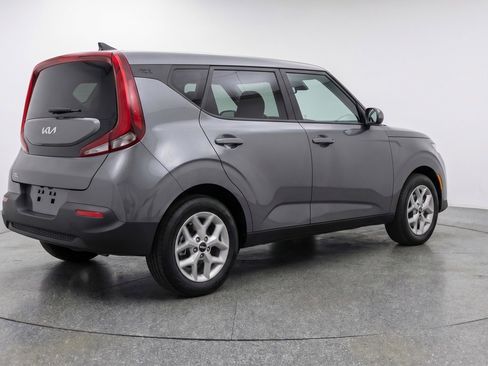 Used 2025 Kia Soul LX w/ LX Technology Package image 9