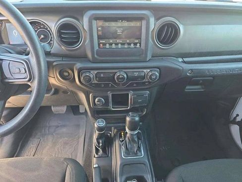 Used 2022 Jeep Wrangler Sport AWD/4WD image 22
