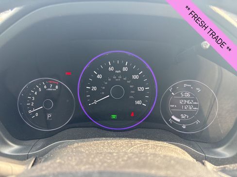 Used 2017 Honda HR-V EX image 6