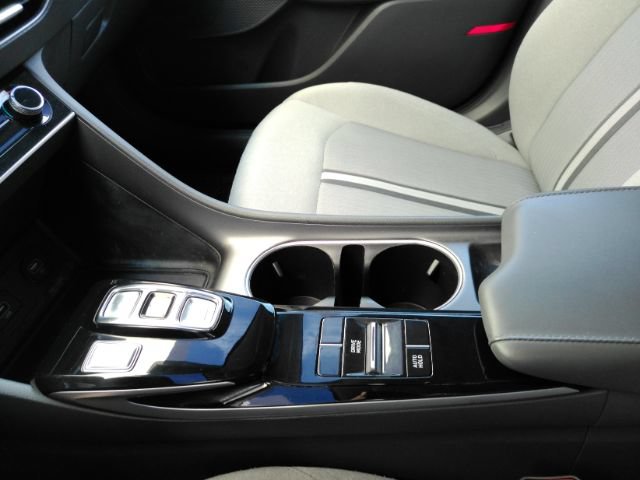 Used 2022 Hyundai Sonata SE FWD image 39