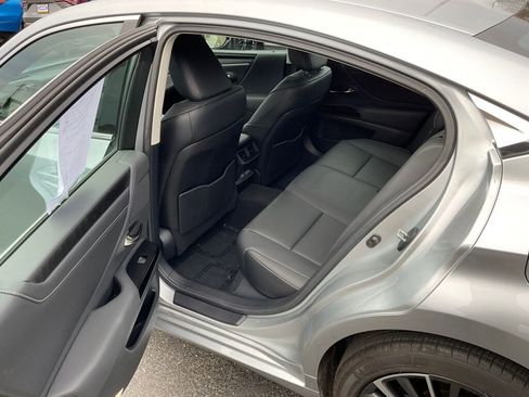 Used 2024 Lexus ES 250 250 image 10