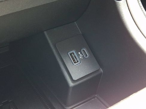 Used 2023 Ford Edge SEL w/ Convenience Package AWD/4WD image 22