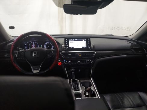 Used 2019 Honda Accord Touring image 11