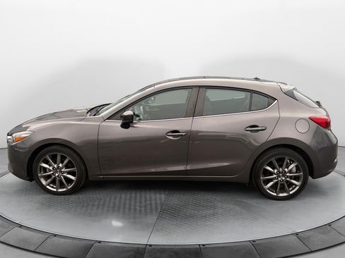 Used 2018 MAZDA MAZDA3 Touring image 4