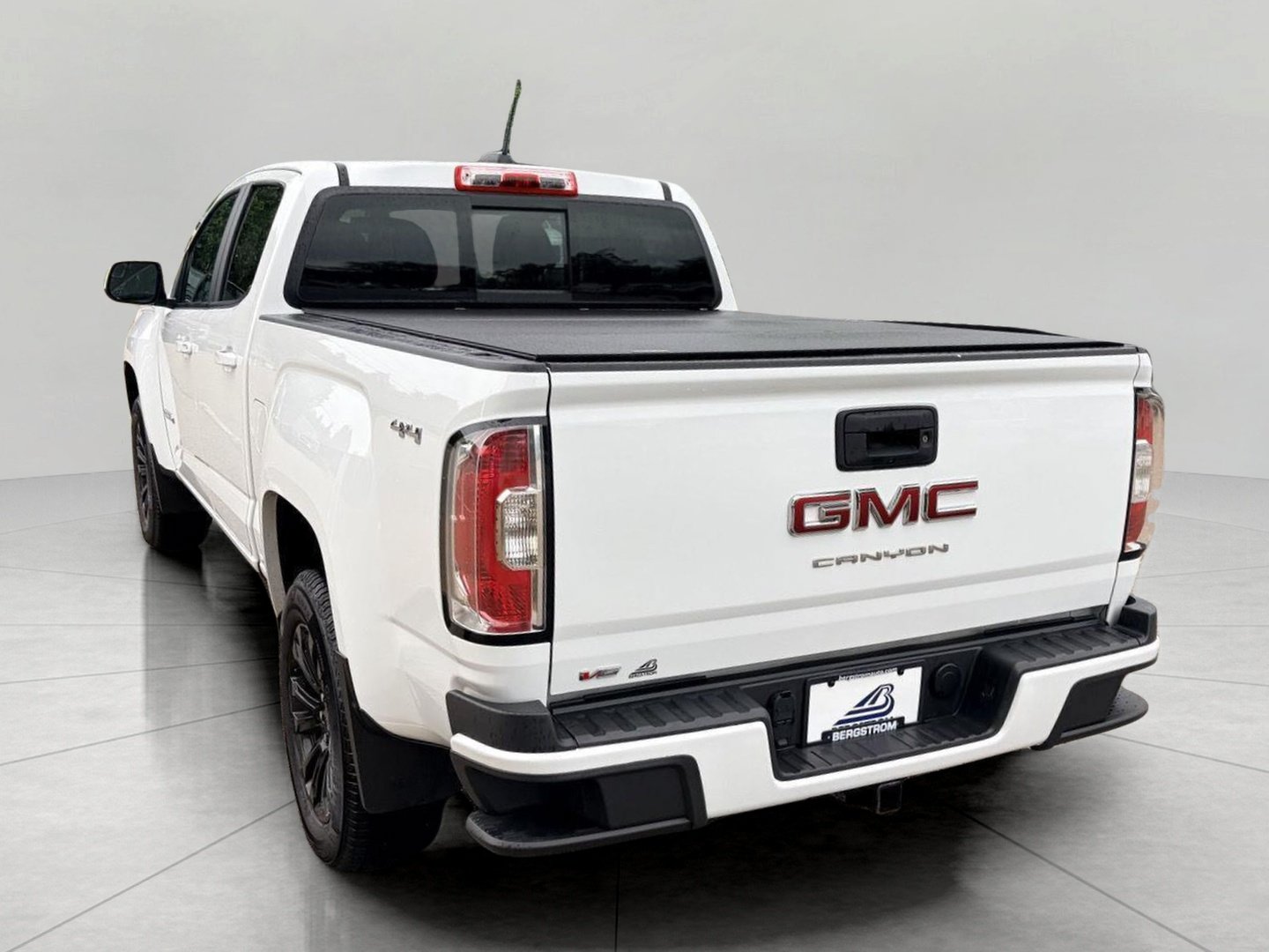 Used 2022 GMC Canyon Elevation w/ Elevation Premium Package AWD/4WD image 30