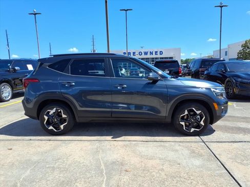 Used 2025 Kia Seltos S FWD image 8
