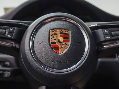 Used 2026 Porsche Macan AWD/4WD image 27