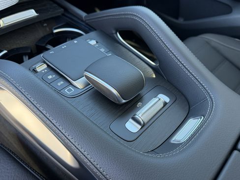 New 2026 Mercedes-Benz GLS 450 4MATIC image 25