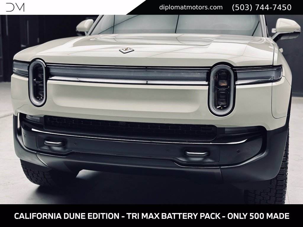 Used 2025 Rivian R1S Adventure Tri AWD/4WD image 13