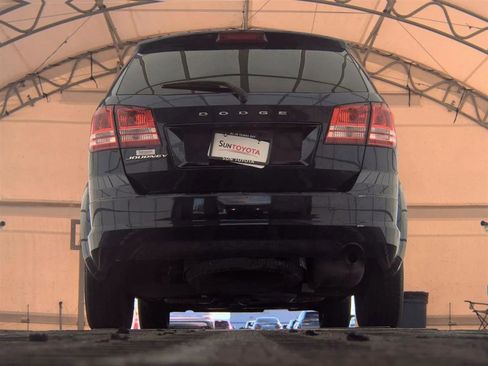 Used 2017 Dodge Journey SE image 7