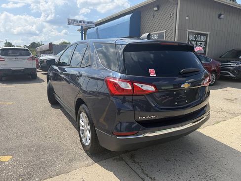 Used 2018 Chevrolet Equinox LS FWD image 25