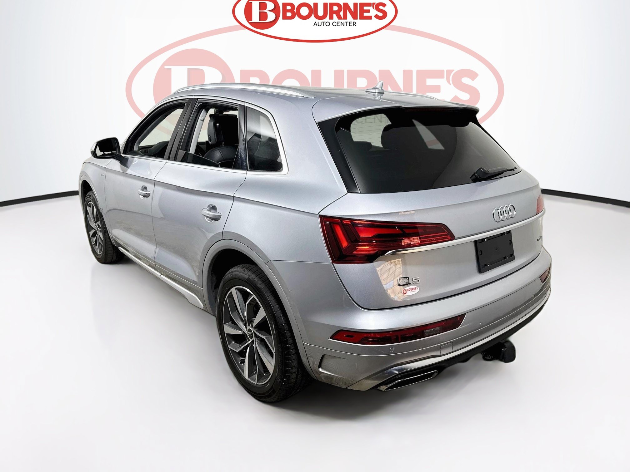Used 2023 Audi Q5 2.0T Premium Plus w/ Premium Plus Package AWD/4WD image 8