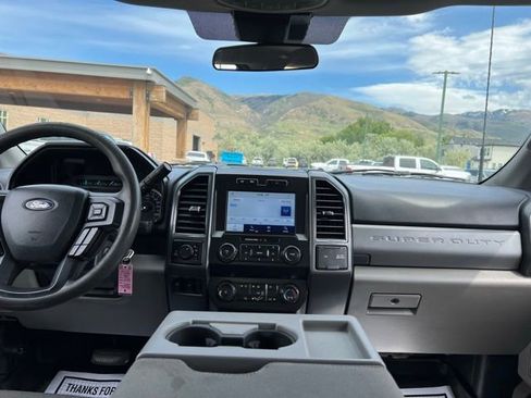 Used 2022 Ford F350 XLT w/ Camper Package AWD/4WD image 33