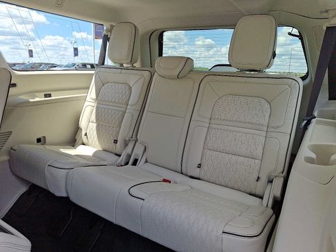 Used 2024 Lincoln Navigator L Black Label AWD/4WD image 11