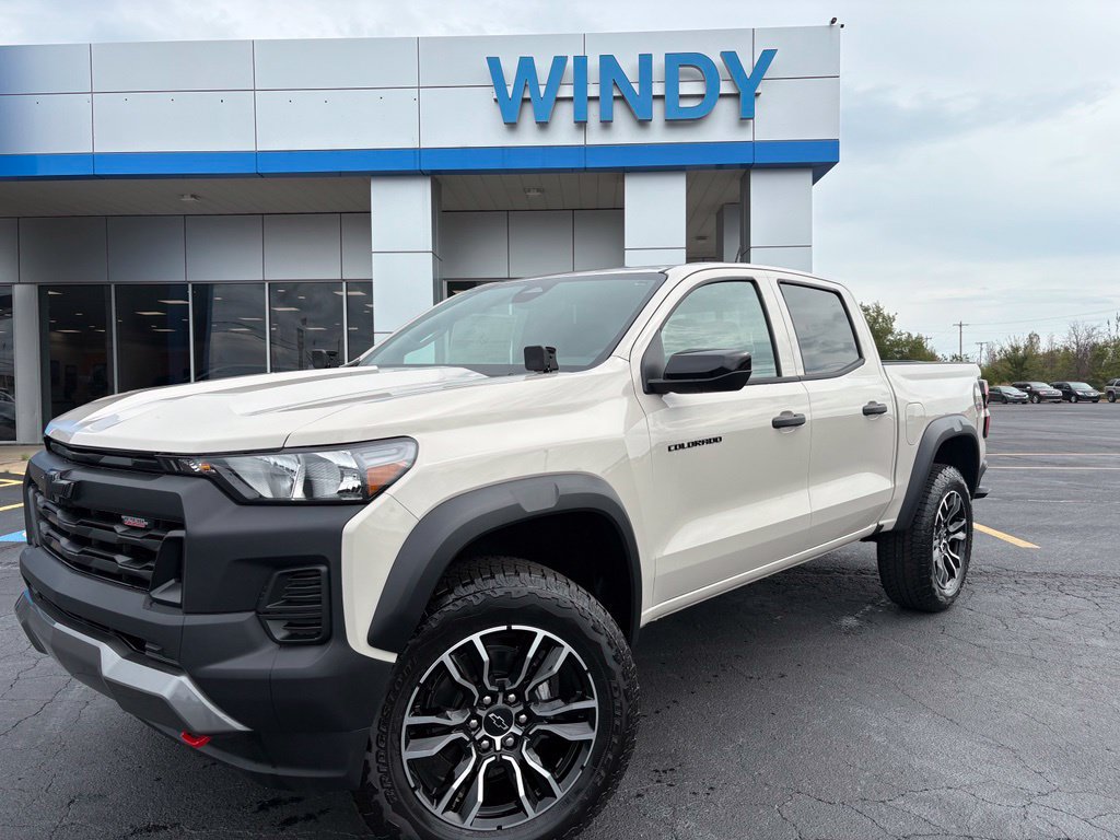 New 2026 Chevrolet Colorado Trail Boss AWD/4WD image 1
