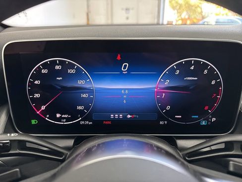 Used 2026 Mercedes-Benz GLC 300 4MATIC image 32