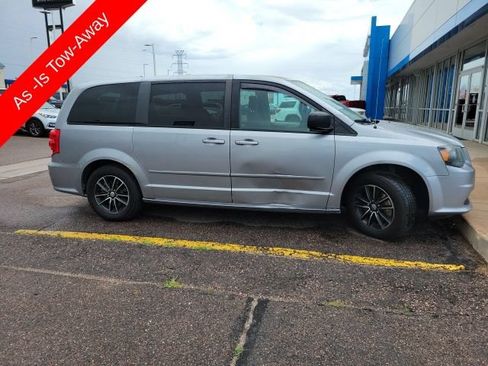 Used 2015 Dodge Grand Caravan SE w/ Quick Order Package 29E SE FWD image 4