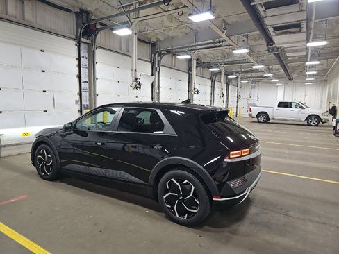 Used 2024 Hyundai Ioniq 5 SEL image 4