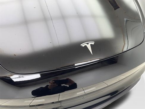 Used 2024 Tesla Model 3 Performance image 24