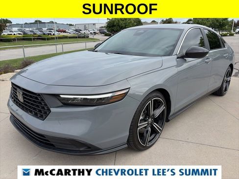 Used 2024 Honda Accord Sport image 4