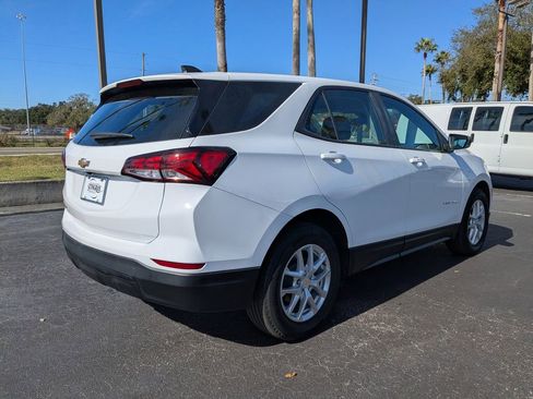 Used 2022 Chevrolet Equinox LS image 4
