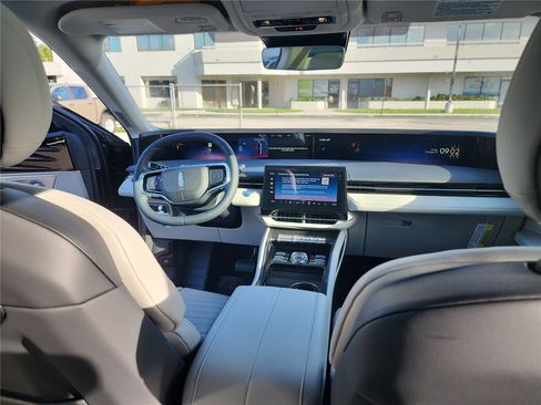 New 2026 Lincoln Nautilus Reserve AWD/4WD image 22