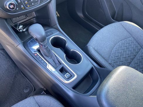 Used 2024 Chevrolet Equinox LT image 37