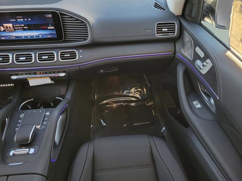 New 2026 Mercedes-Benz GLS 450 4MATIC image 11
