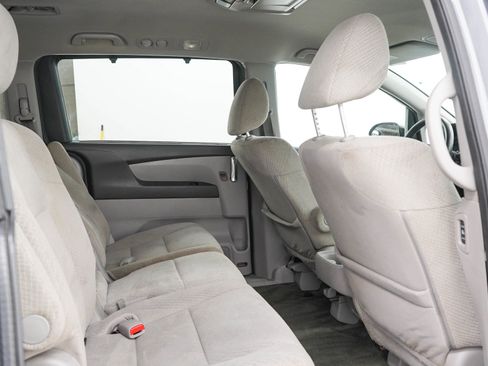 Used 2016 Honda Odyssey SE image 13