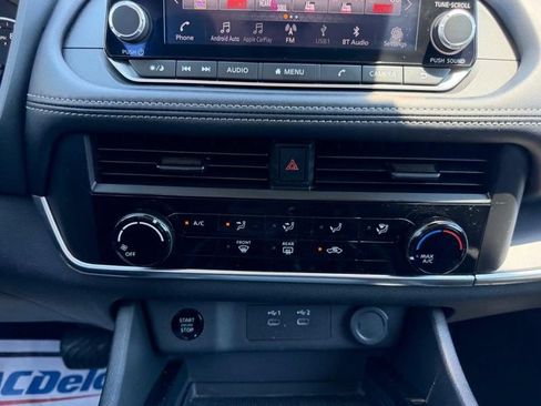 Used 2024 Nissan Rogue S AWD/4WD image 13