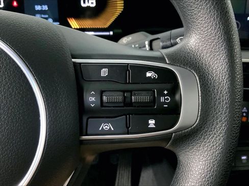 Certified 2025 Kia K5 LXS FWD image 19