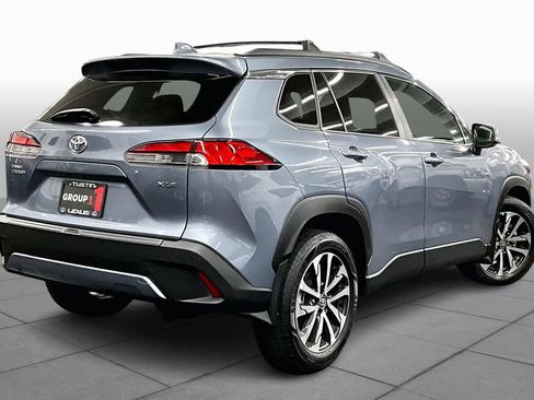 Used 2024 Toyota Corolla Cross XLE w/ Convenience Package image 12