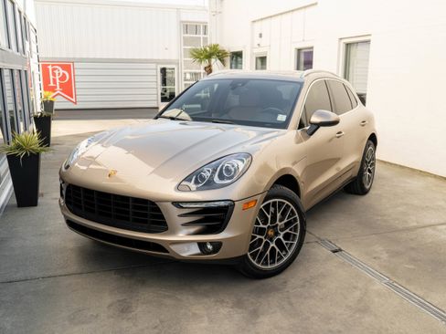 Used 2017 Porsche Macan S w/ Premium Package Plus AWD/4WD image 3