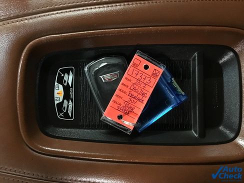 Used 2017 Cadillac Escalade Luxury image 58