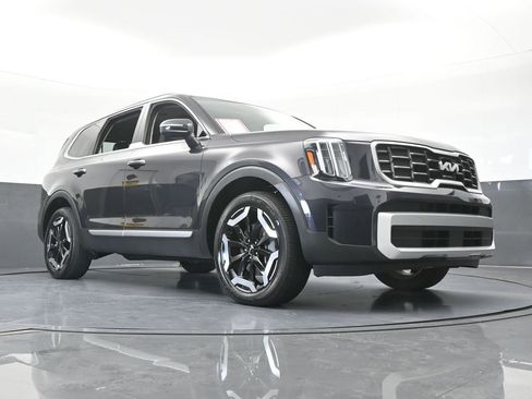 Used 2025 Kia Telluride S FWD image 73