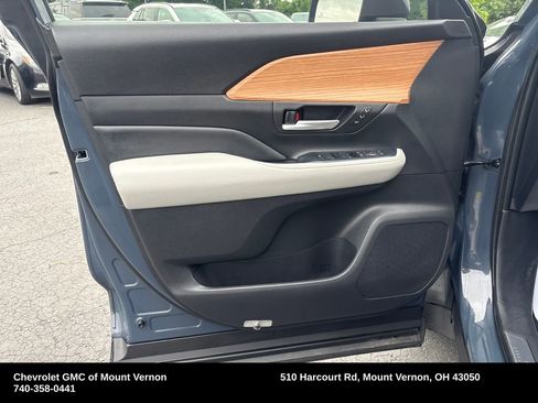 Used 2024 Toyota Grand Highlander FWD image 13