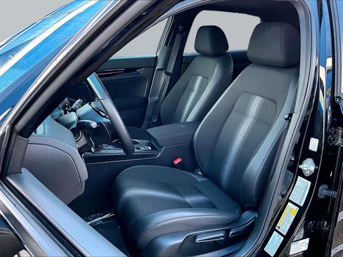 Used 2025 Honda Civic Sport image 8
