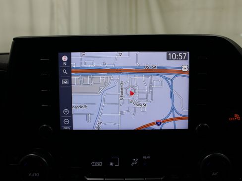 Used 2020 Toyota Highlander XLE AWD/4WD image 15