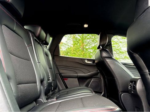 Used 2025 Ford Escape ST-Line FWD image 19
