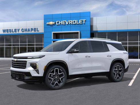 New 2026 Chevrolet Traverse High Country image 3