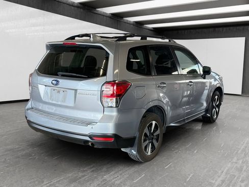 Used 2018 Subaru Forester 2.5i Premium w/ All-Weather Package AWD/4WD image 5