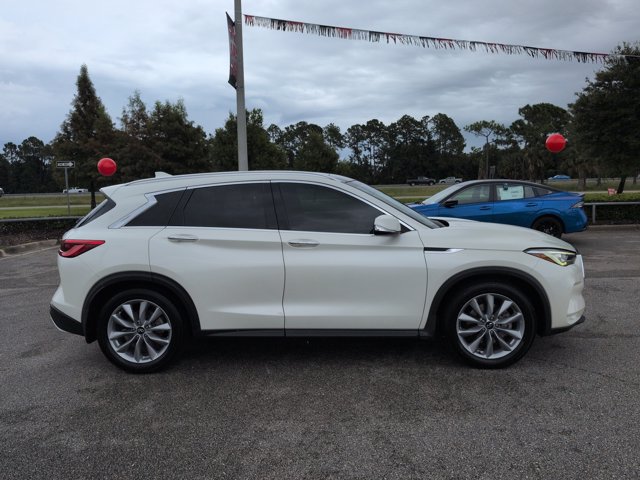 Used 2020 INFINITI QX50 Luxe w/ Navigation Package FWD image 4